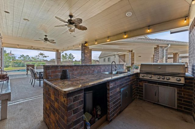 6806 Amistad Court, Manvel, TX 77578