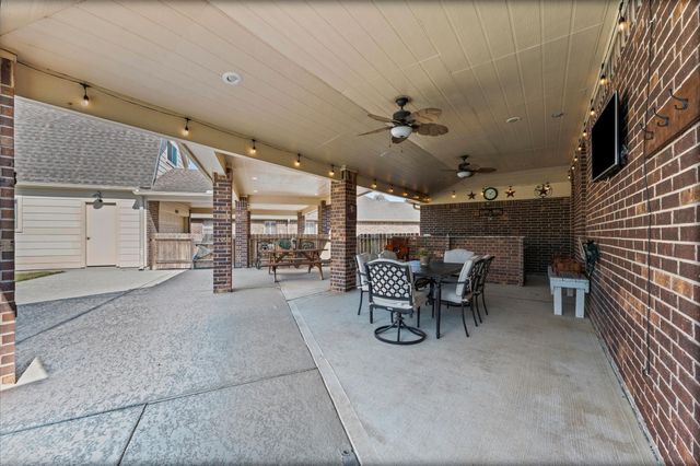 6806 Amistad Court, Manvel, TX 77578