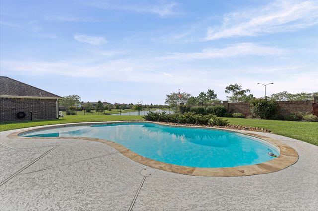 6806 Amistad Court, Manvel, TX 77578