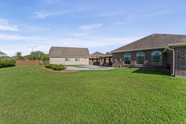 6806 Amistad Court, Manvel, TX 77578
