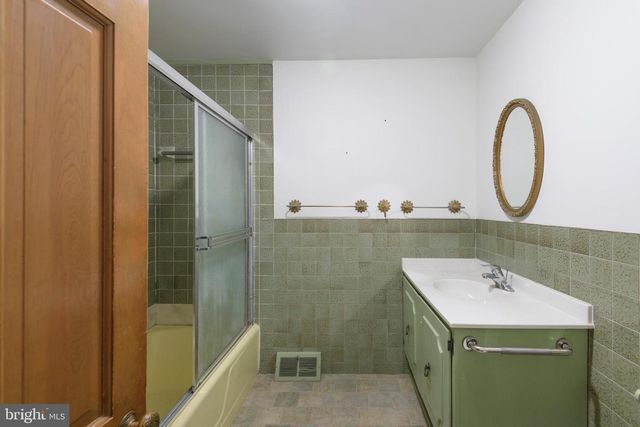 3463 & 3461 GARNET MINE RD, Garnet Valley, PA 19060
