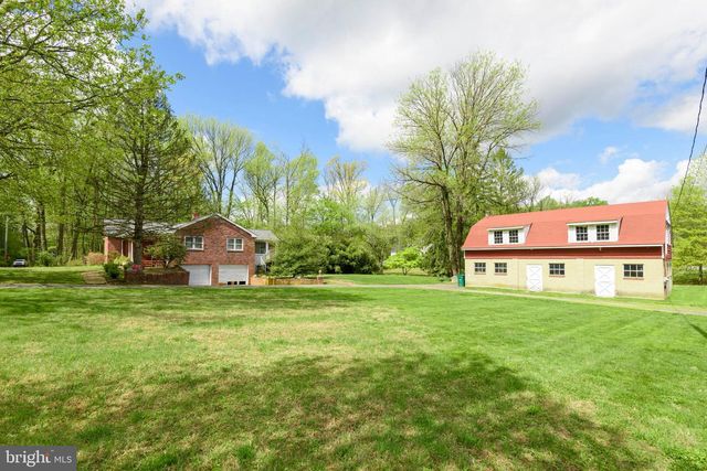 3463 & 3461 GARNET MINE RD, Garnet Valley, PA 19060