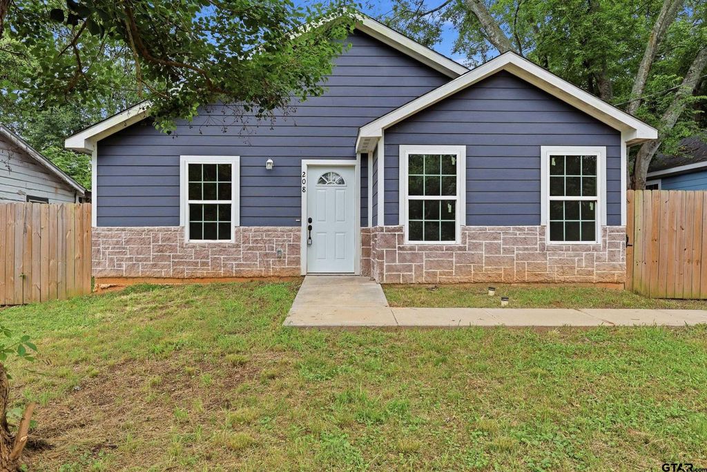 208 LENOX STREET, Pittsburg, TX 75686