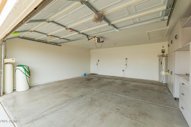 15221 N 87TH Drive, Peoria, AZ 85381