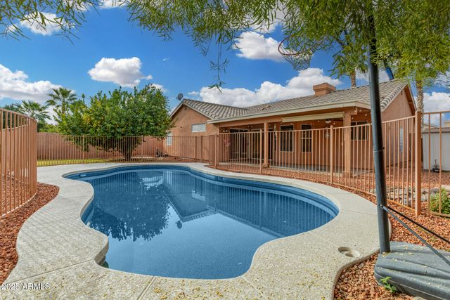 15221 N 87TH Drive, Peoria, AZ 85381