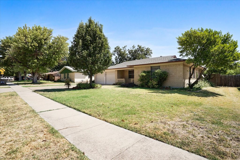 503 Harriett Street, Arlington, TX 76010 — photo 3