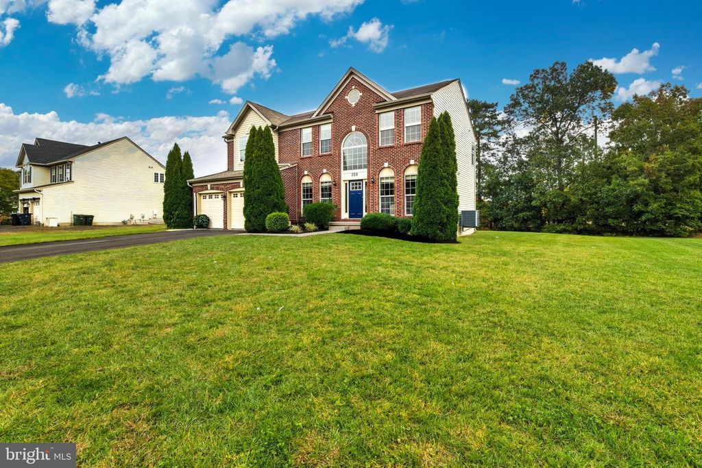 208 RIPLEY CT, Williamstown, NJ 08094