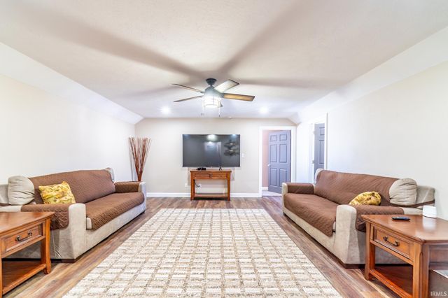 4347 E Fox Run Drive, Syracuse, IN 46567