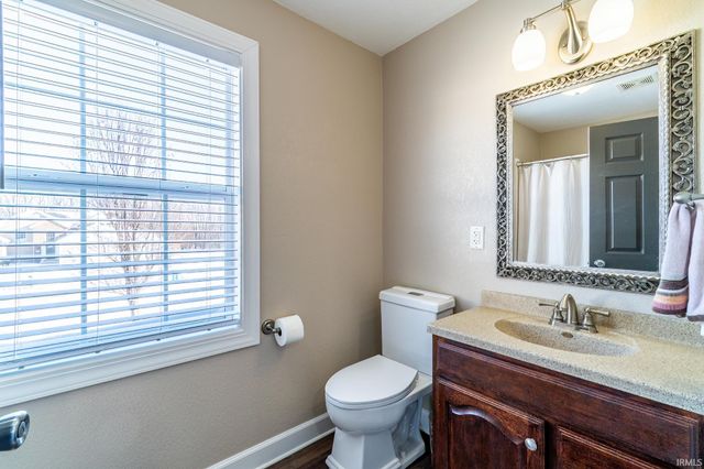 4347 E Fox Run Drive, Syracuse, IN 46567