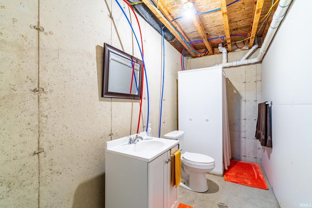 4347 E Fox Run Drive, Syracuse, IN 46567