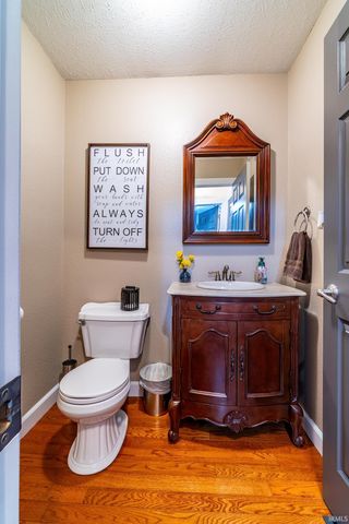 4347 E Fox Run Drive, Syracuse, IN 46567