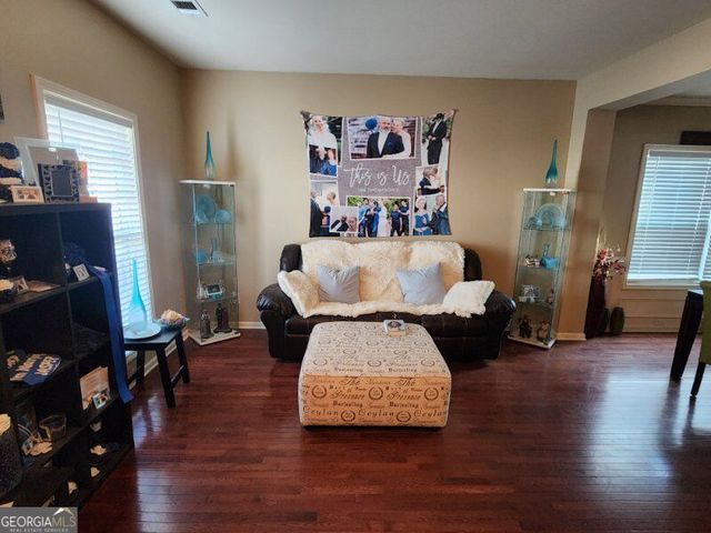 3864 Lake Sanctuary Way, Atlanta, GA 30349