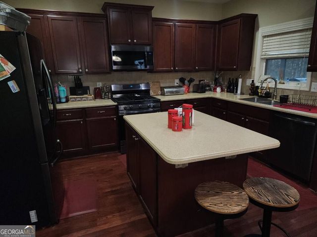 3864 Lake Sanctuary Way, Atlanta, GA 30349