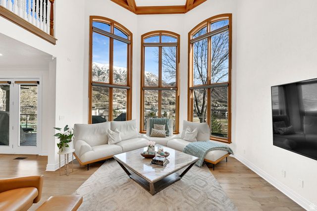 566 N BELLA VISTA DR, Orem, UT 84097