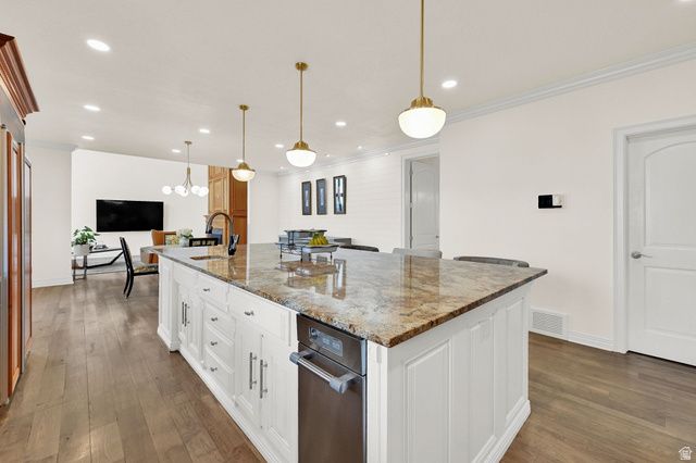 566 N BELLA VISTA DR, Orem, UT 84097