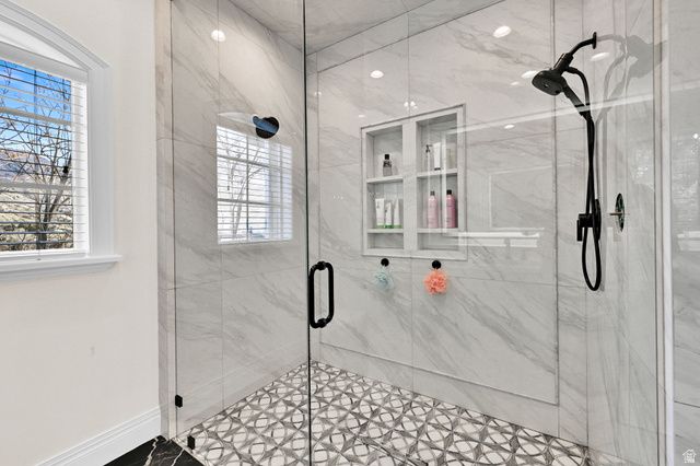 566 N BELLA VISTA DR, Orem, UT 84097