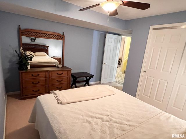 842 N MAIN Street, Washington, IL 61571