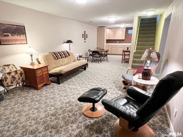 842 N MAIN Street, Washington, IL 61571