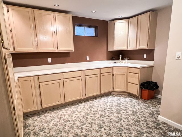 842 N MAIN Street, Washington, IL 61571