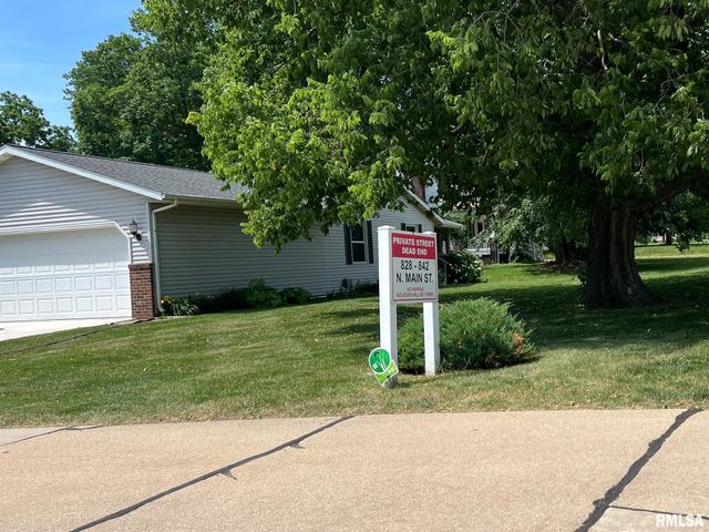 842 N MAIN Street, Washington, IL 61571