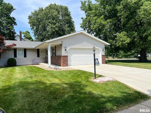 842 N MAIN Street, Washington, IL 61571