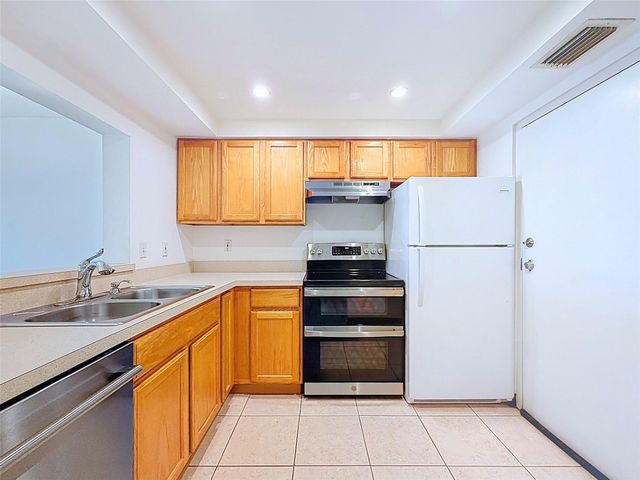 4025 N Federal Highway 227B, Oakland Park, FL 33308