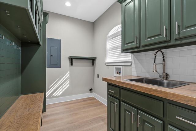 404 Casa del Rancho Road, Lorena, TX 76655