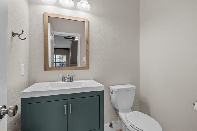 404 Casa del Rancho Road, Lorena, TX 76655