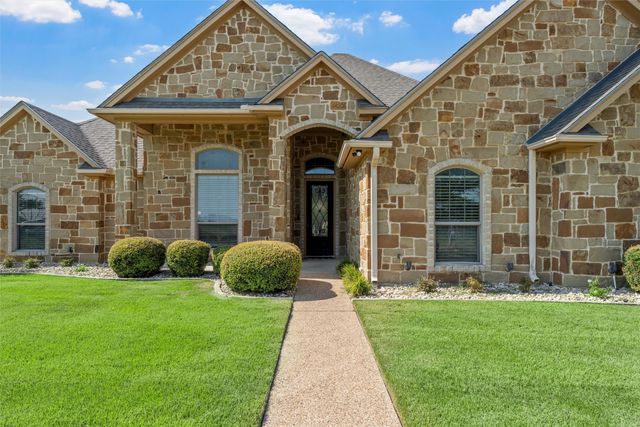 404 Casa del Rancho Road, Lorena, TX 76655