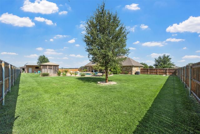 404 Casa del Rancho Road, Lorena, TX 76655