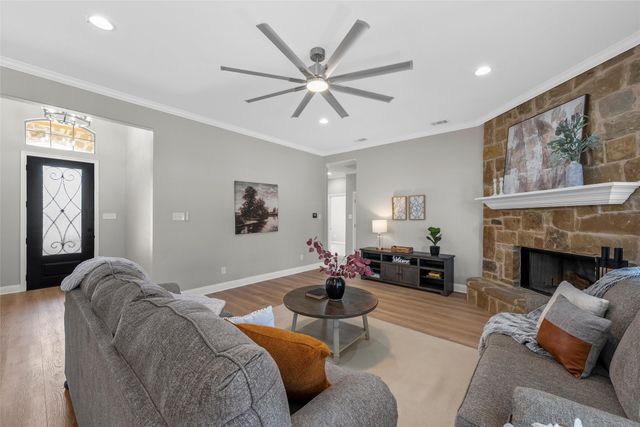 404 Casa del Rancho Road, Lorena, TX 76655