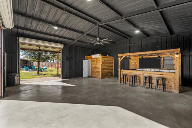 404 Casa del Rancho Road, Lorena, TX 76655