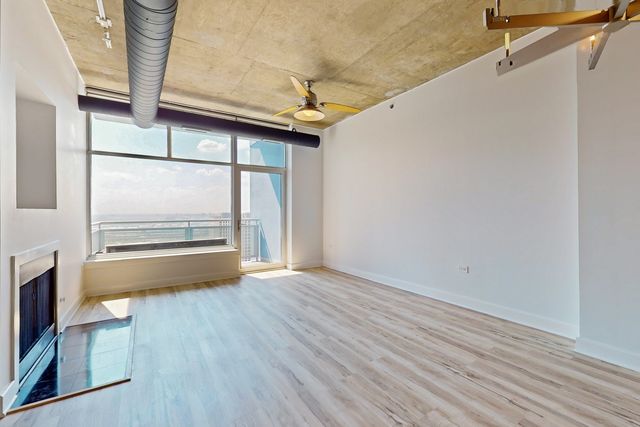 1305 S Michigan Avenue 2004, Chicago, IL 60605