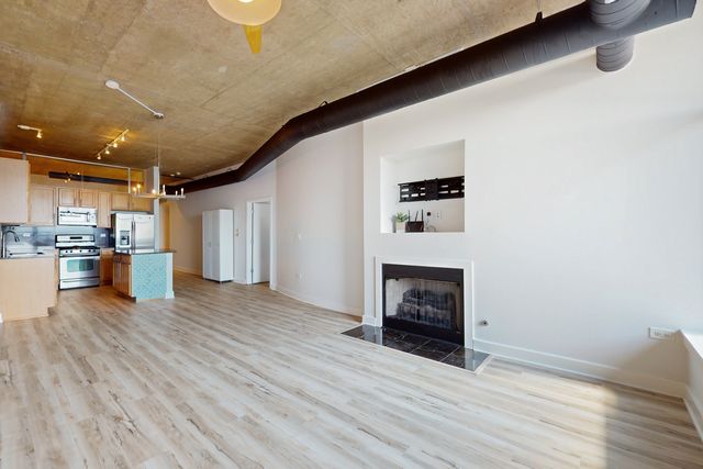 1305 S Michigan Avenue 2004, Chicago, IL 60605