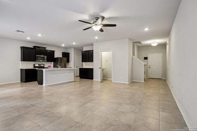 6806 Prue Rd Unit 27, San Antonio, TX 78240