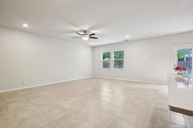 6806 Prue Rd Unit 27, San Antonio, TX 78240