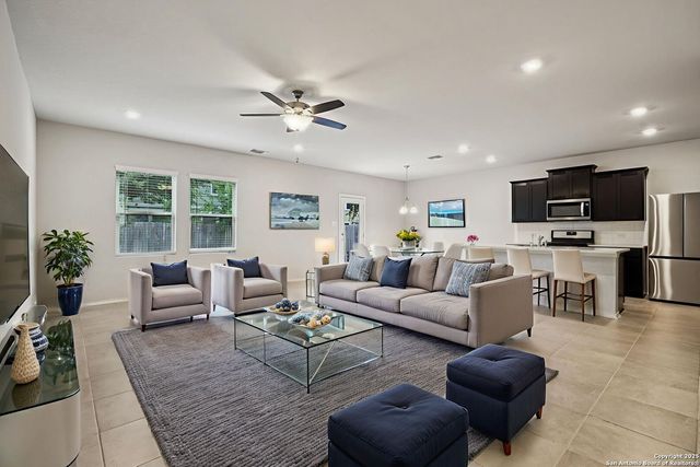 6806 Prue Rd Unit 27, San Antonio, TX 78240