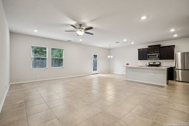 6806 Prue Rd Unit 27, San Antonio, TX 78240