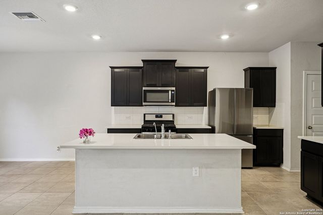 6806 Prue Rd Unit 27, San Antonio, TX 78240