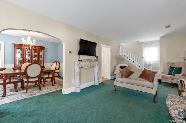 144 Buckingham Place, Lynbrook, NY 11563