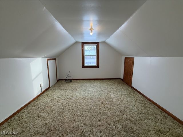 102 Rhoda Avenue, Youngstown, OH 44509