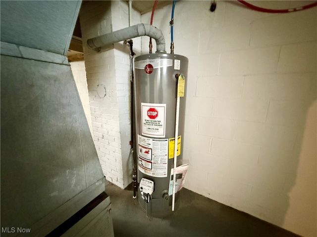 102 Rhoda Avenue, Youngstown, OH 44509