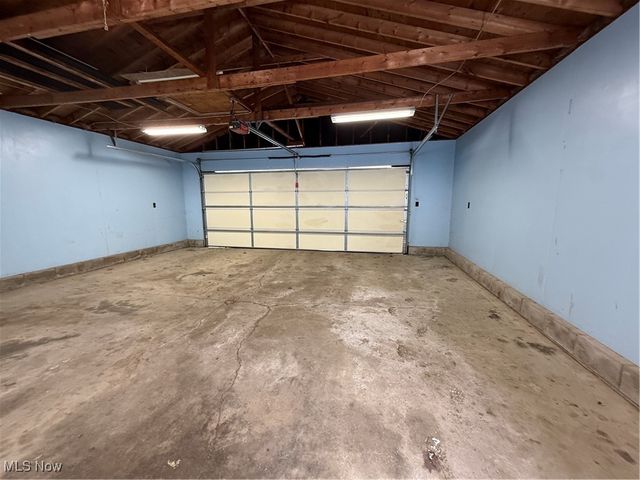 102 Rhoda Avenue, Youngstown, OH 44509