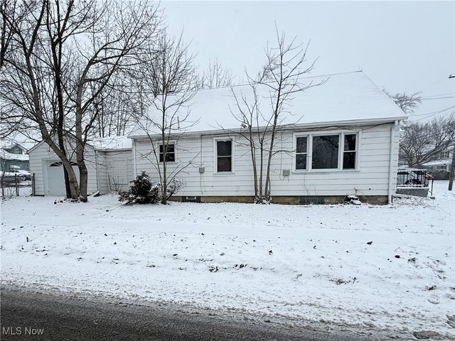 102 Rhoda Avenue, Youngstown, OH 44509