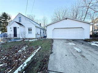 102 Rhoda Avenue, Youngstown, OH 44509