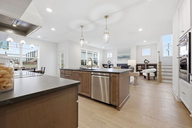 3149 Inverness Lane, Mound, MN 55364