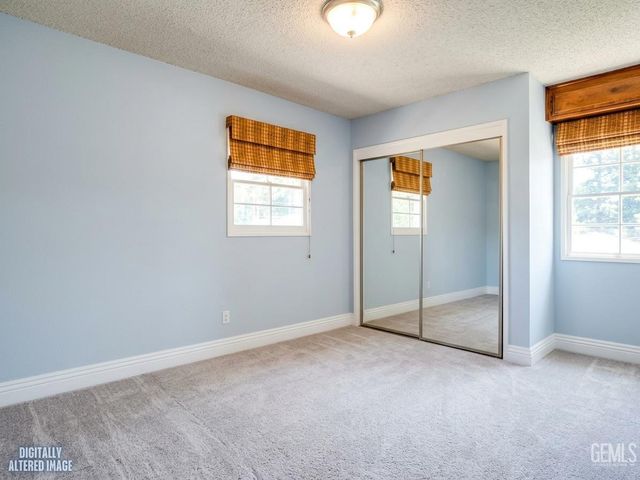 2500 Pine Street, Bakersfield, CA 93301
