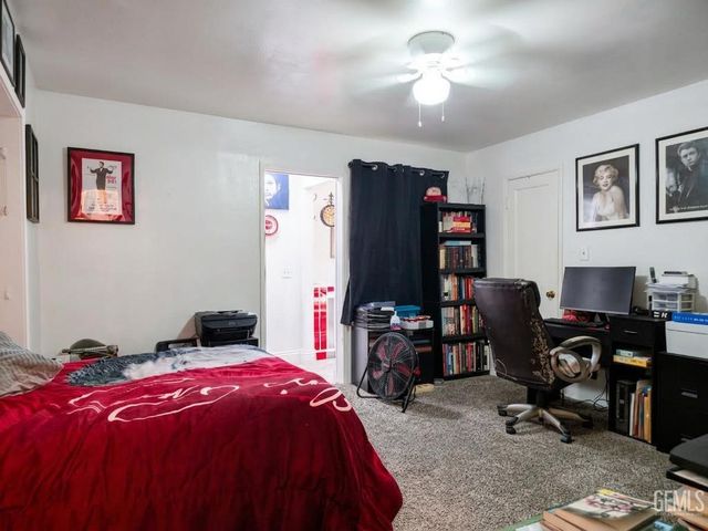 2500 Pine Street, Bakersfield, CA 93301
