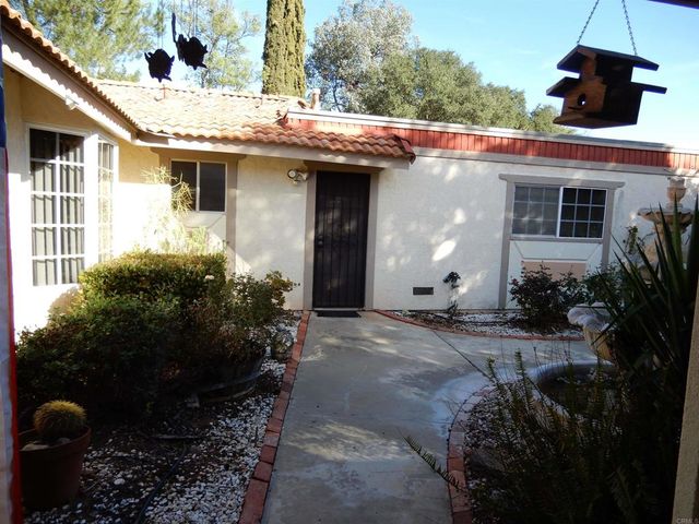 24368 Del Amo Road, Ramona, CA 92065