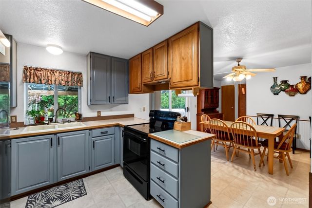 37914 34th Avenue S, Roy, WA 98580